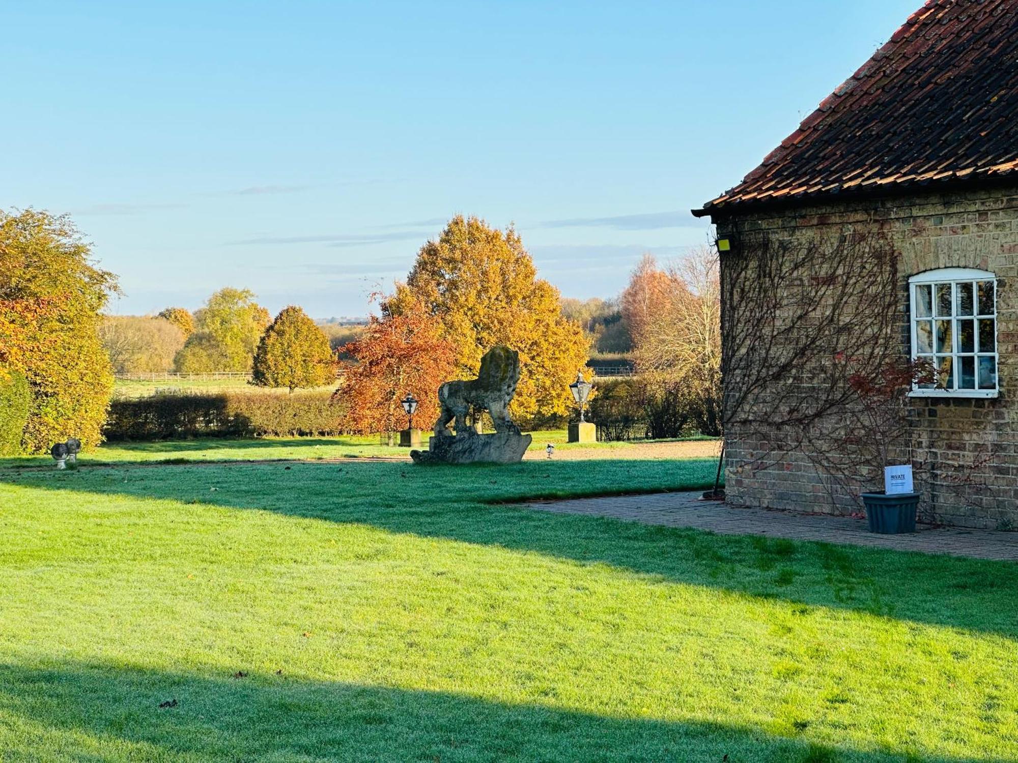 Charming Hen Cottage Countryside Retreat Lincoln Newball Kültér fotó